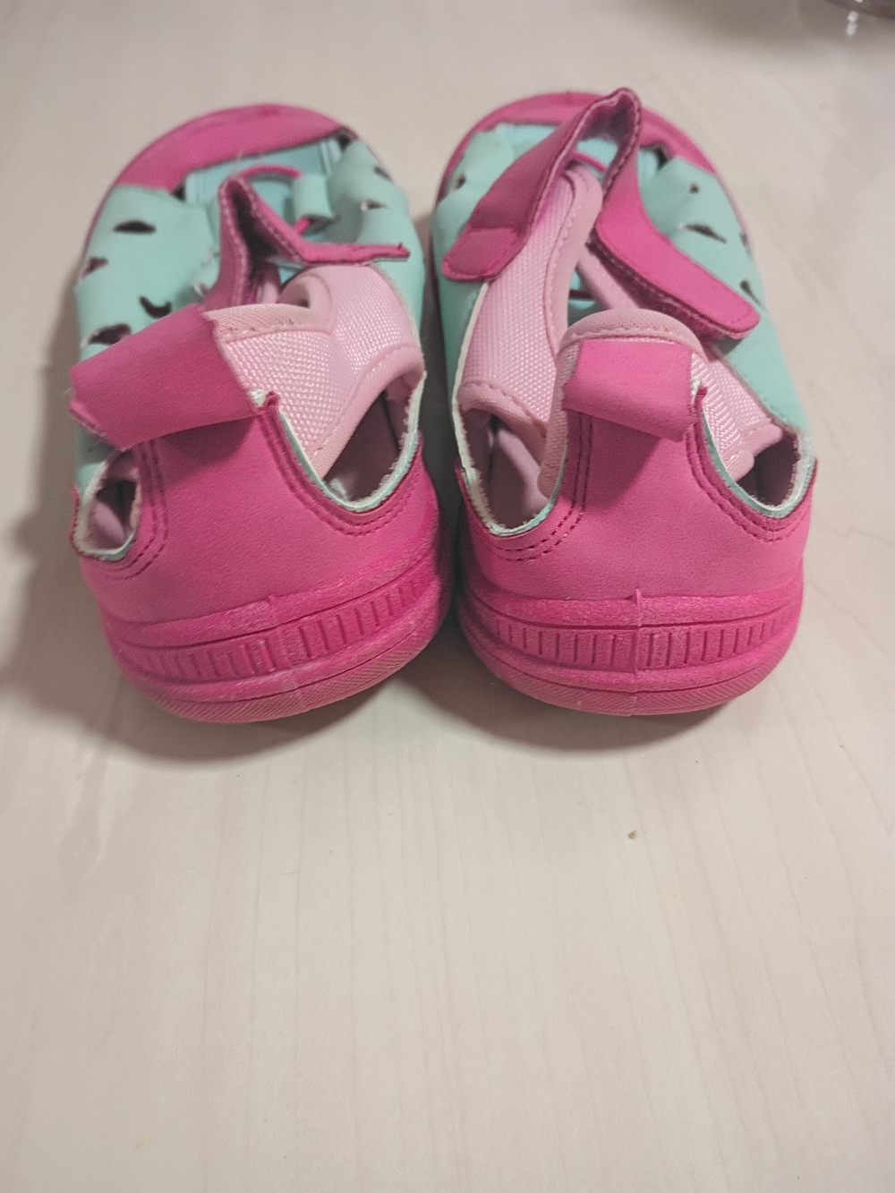 Kids Oomphies Aqua-Turquoise and Pink Water Shoes - Picture 4 of 5